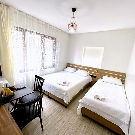 Menesa Hotel Istanboel Buitenkant foto