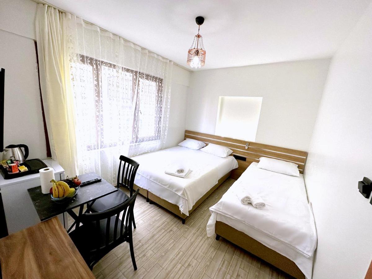 Menesa Hotel Istanboel Buitenkant foto