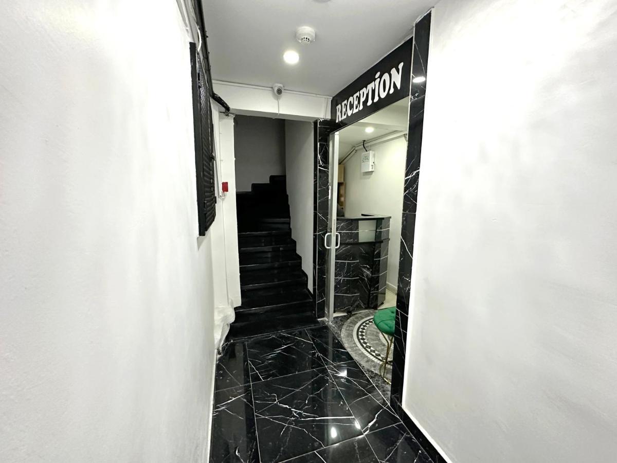 Menesa Hotel Istanboel Buitenkant foto